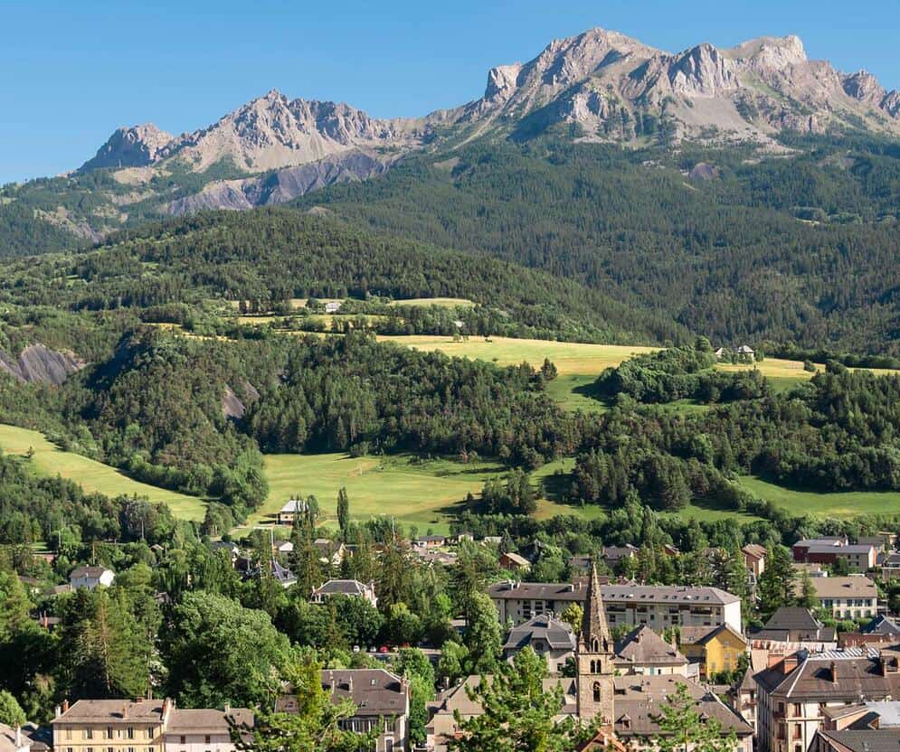 Location à Barcelonnette dans les Alpes du Sud, hébergement en ferme rénovée proche Praloup et Le Sauze